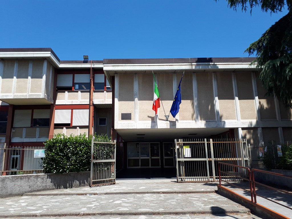 Ingresso scuola primaria Borgonuovo