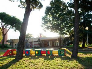 Ingresso scuola dell'infanzia Il Pino