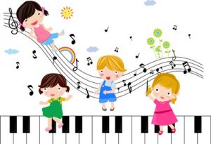 Bambini che uonano le note musicali pigiando i tasti di un pianoforte